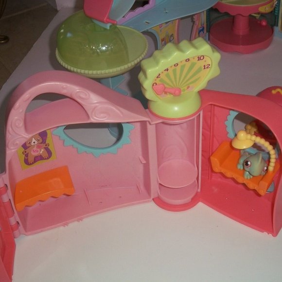 Littlest Pet Shop LOT✿ Get Better Center ✿ Biggest House - Picture 3 of 4